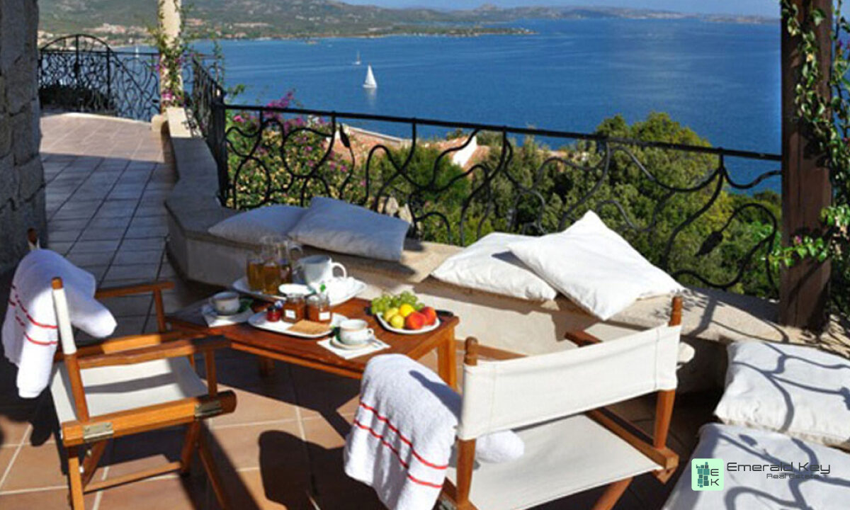 Villa a Baja Sardinia