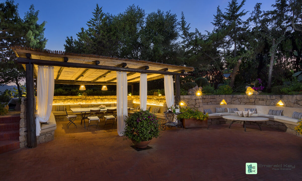 VILLA CORBEZZOLI - Gallery Image (37)