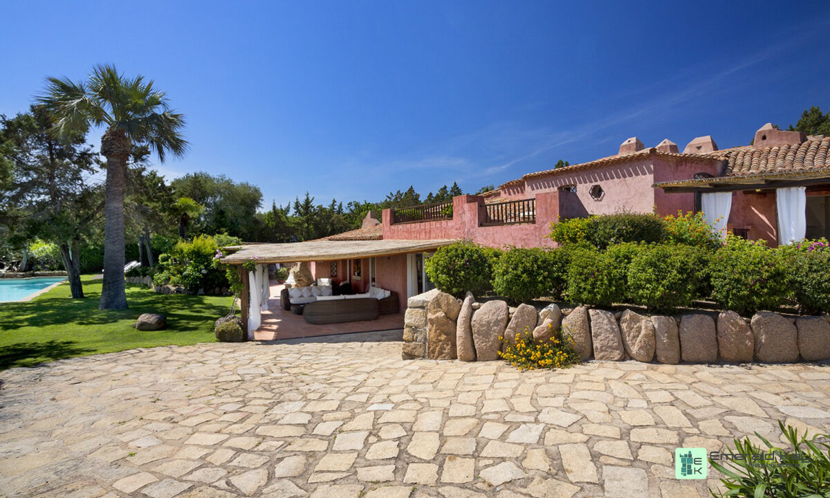 VILLA CORBEZZOLI - Gallery Image (8)