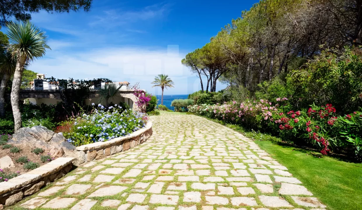 Villa-FARFALLA-For-Rent-Emeraldkey-(78)