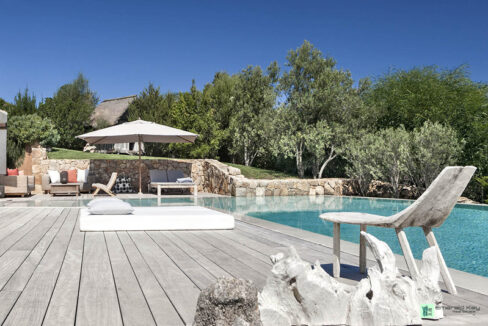Villa Raphael featured