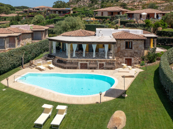 Villa Maresol , Capo Coda Cavallo